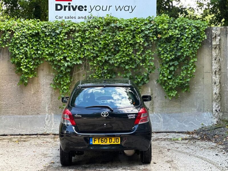 TOYOTA YARIS