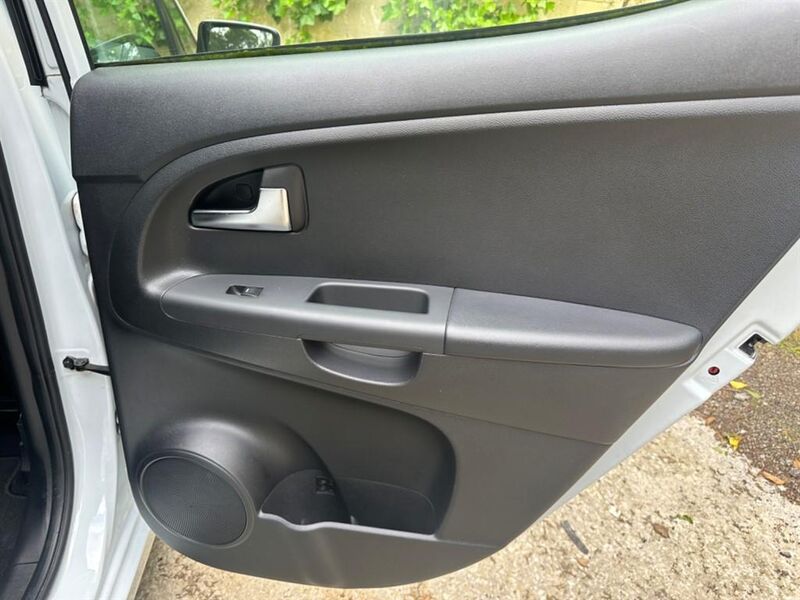 KIA VENGA