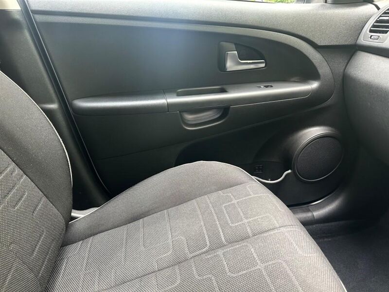 KIA VENGA