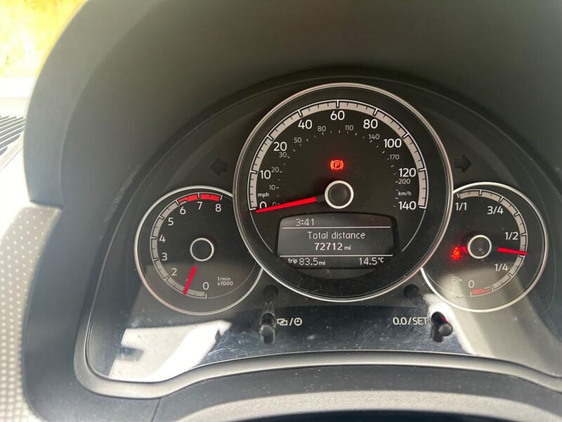 VOLKSWAGEN UP