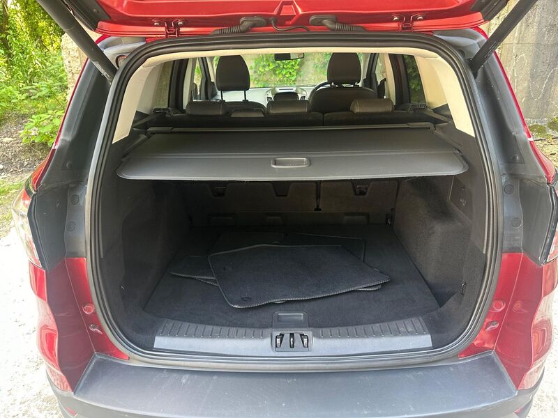 FORD KUGA