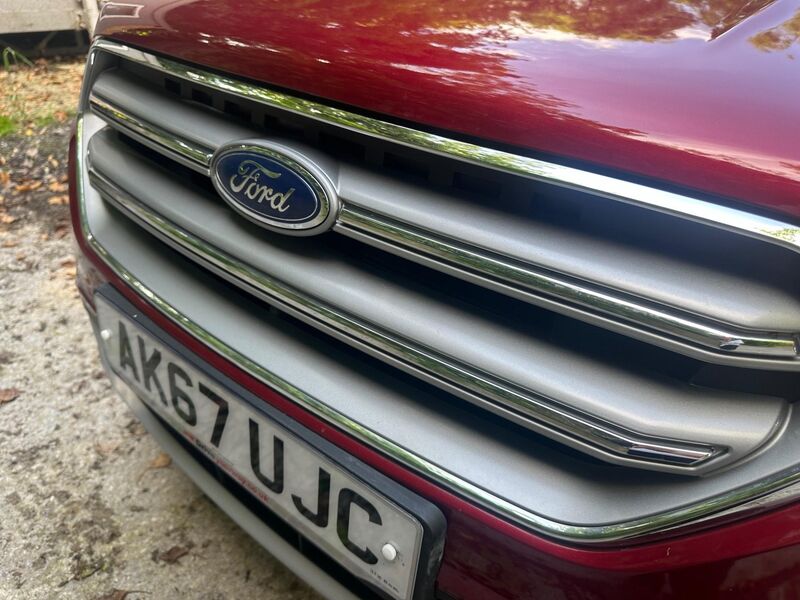 FORD KUGA
