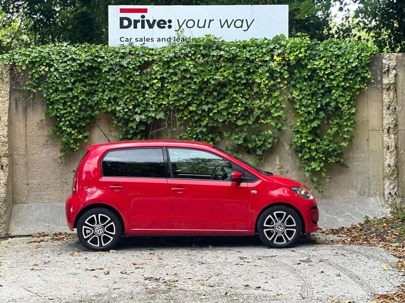VOLKSWAGEN UP