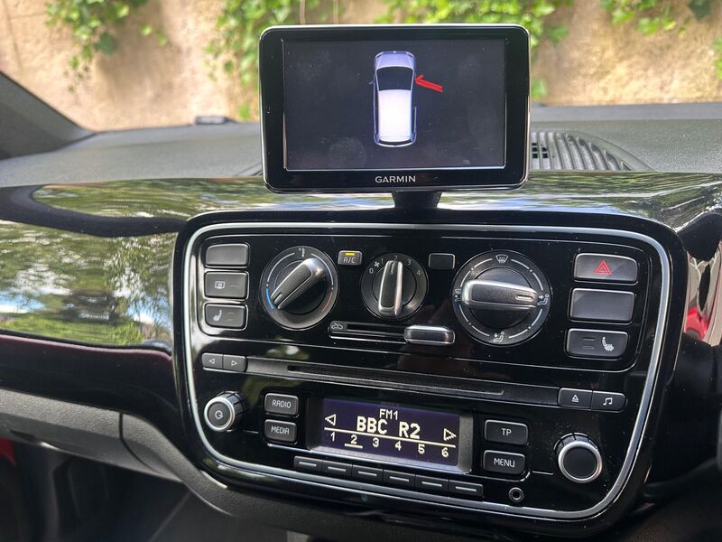 VOLKSWAGEN UP