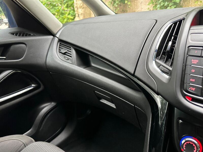VAUXHALL ZAFIRA TOURER