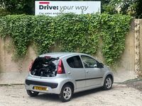 PEUGEOT 107