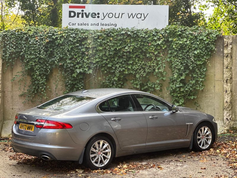 JAGUAR XF