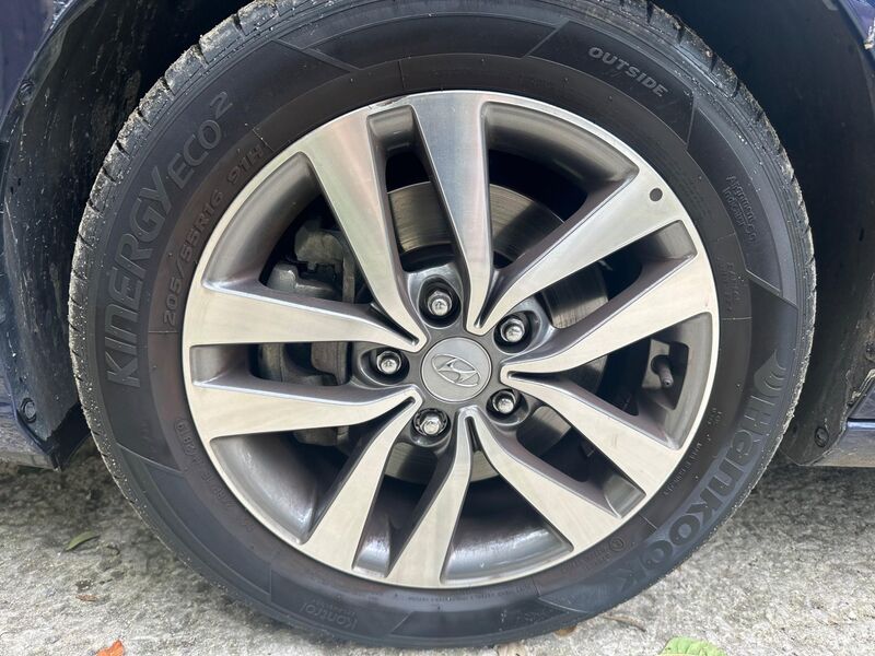 HYUNDAI I30