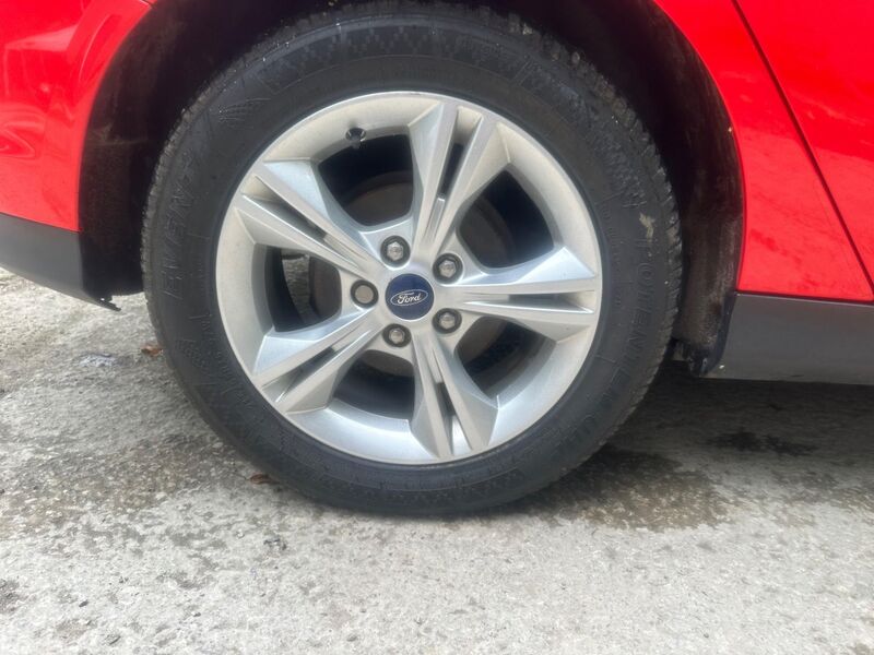 FORD FOCUS