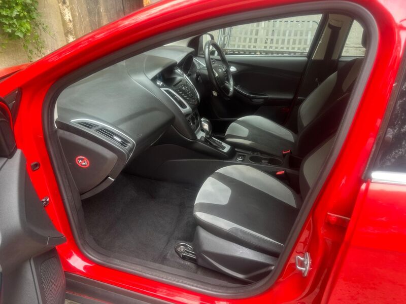 FORD FOCUS