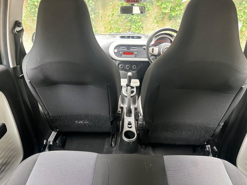 RENAULT TWINGO