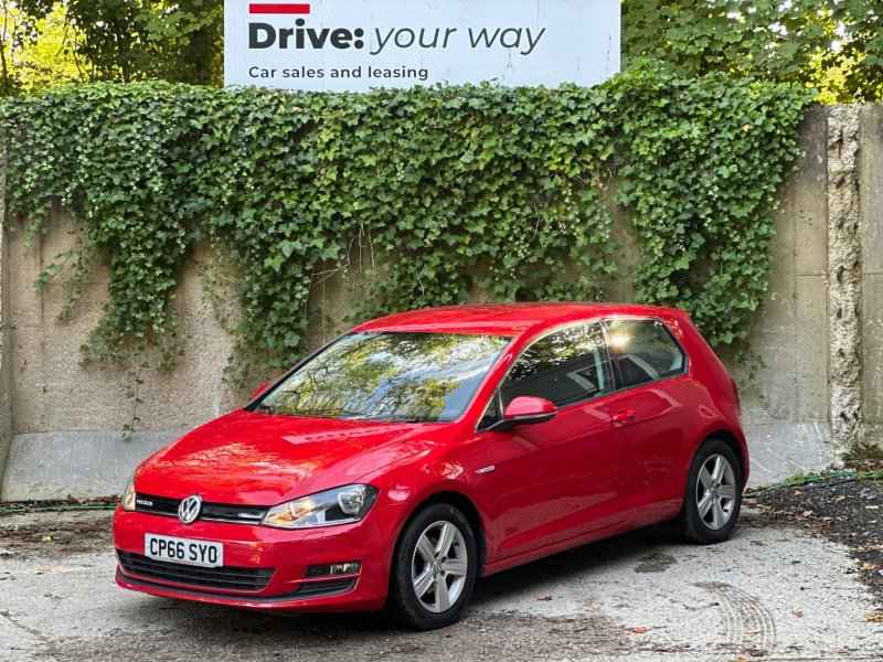 VOLKSWAGEN GOLF