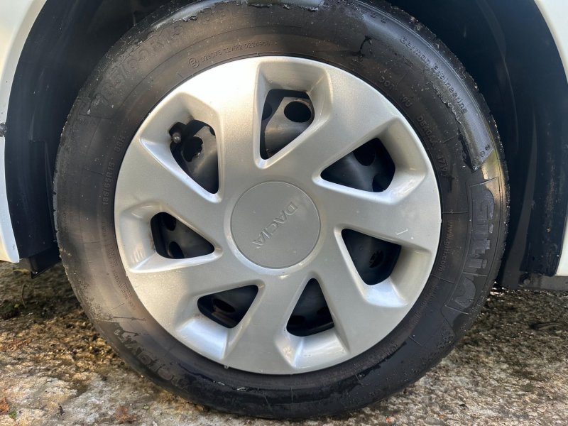 DACIA SANDERO