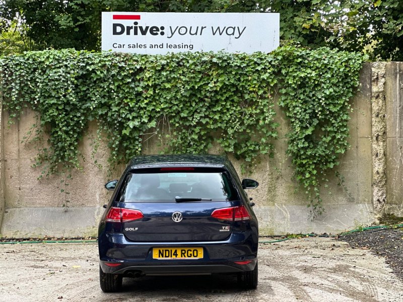 VOLKSWAGEN GOLF