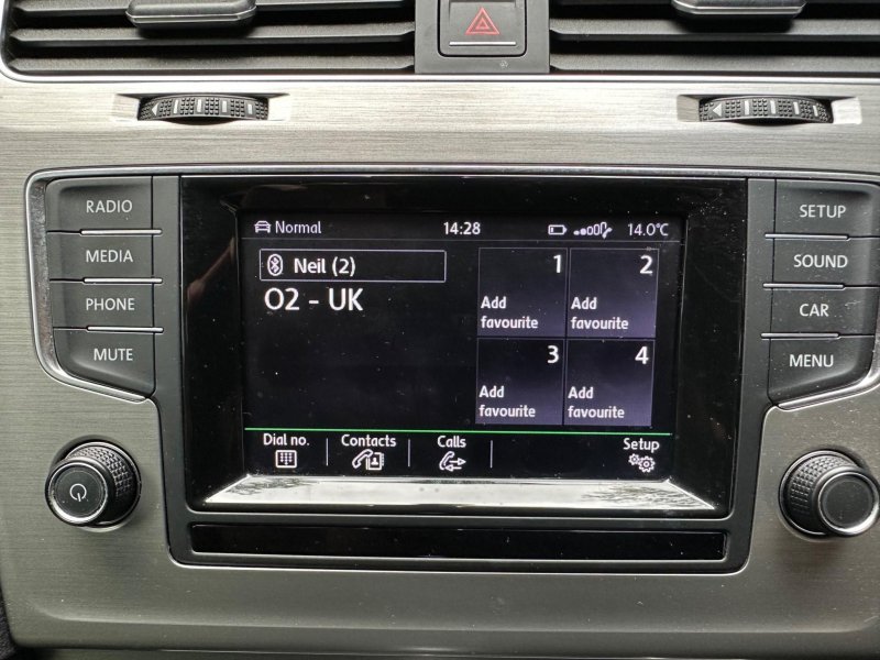 VOLKSWAGEN GOLF