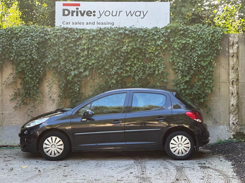 PEUGEOT 207