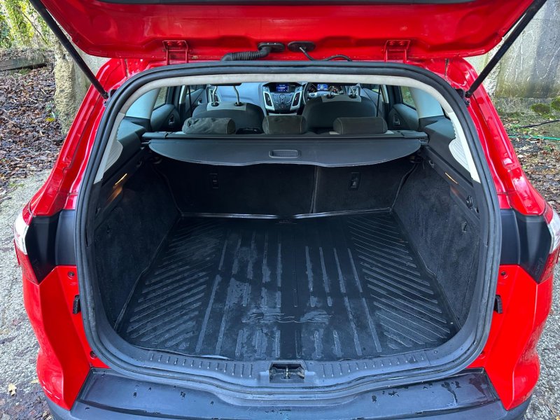 FORD FOCUS