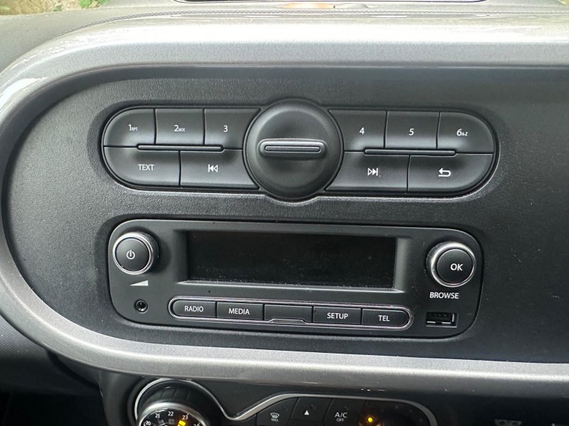 RENAULT TWINGO