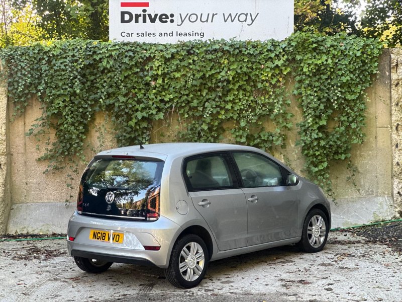 VOLKSWAGEN UP