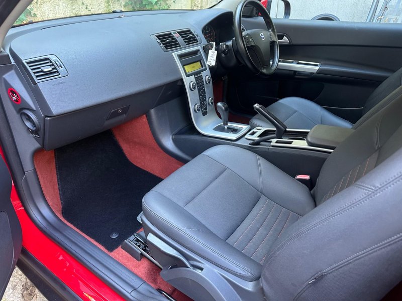 VOLVO C30