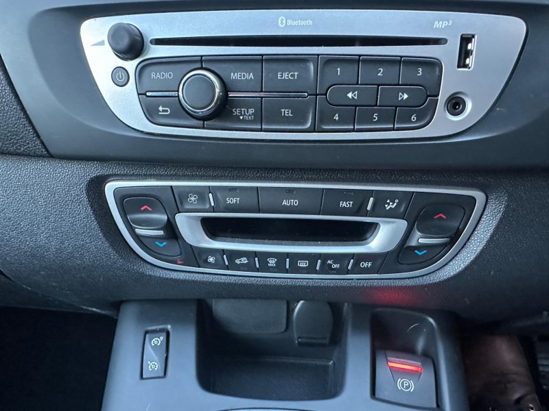 RENAULT SCENIC