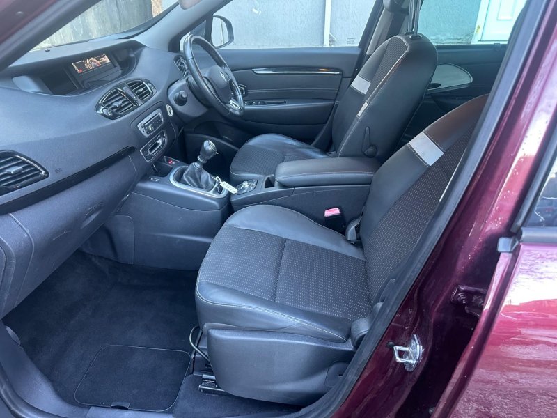 RENAULT SCENIC
