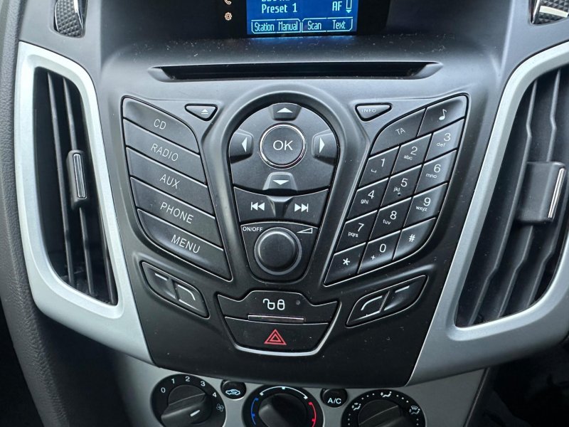 FORD FOCUS