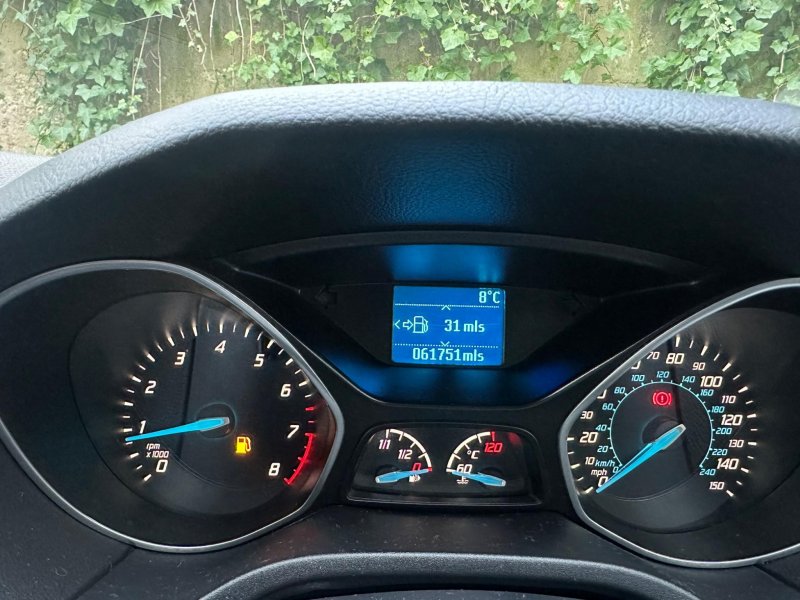 FORD FOCUS