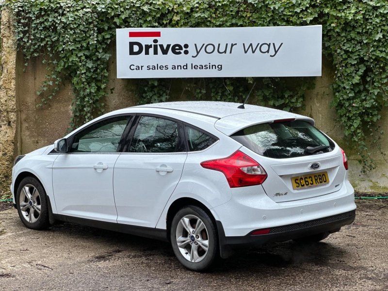 FORD FOCUS