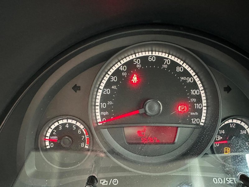 VOLKSWAGEN UP